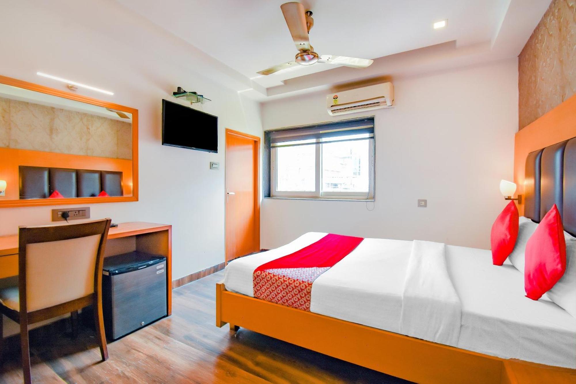 Super Oyo Krishna Guest House Calcutta Exterior foto