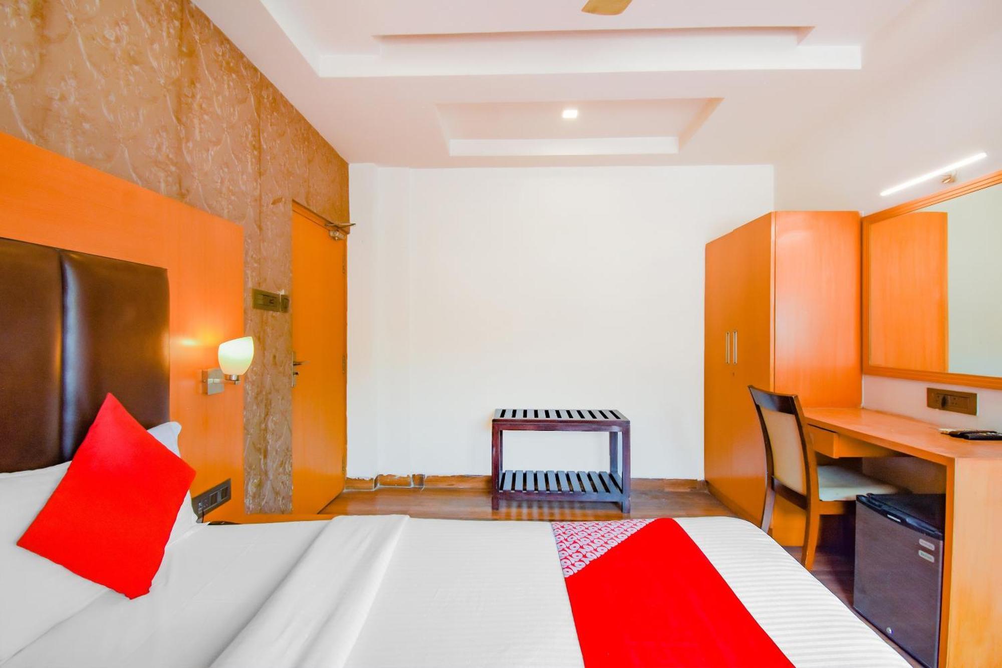 Super Oyo Krishna Guest House Calcutta Exterior foto
